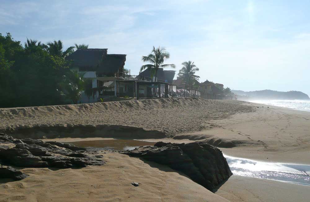 Playa Zipolite - 'Playa de la muerte'@maddyboesche / Pinterest.com