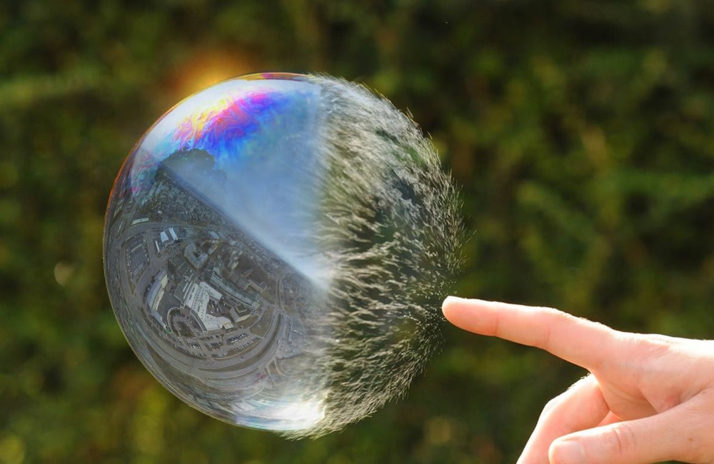 Bubble Explode City ©Dangiras/Shutterstock.com